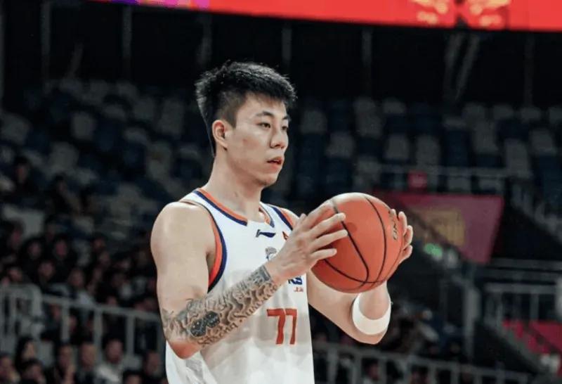 bob半岛体育-上海113-73大胜广东 球员评价：4人满分，6人及格，2人低迷